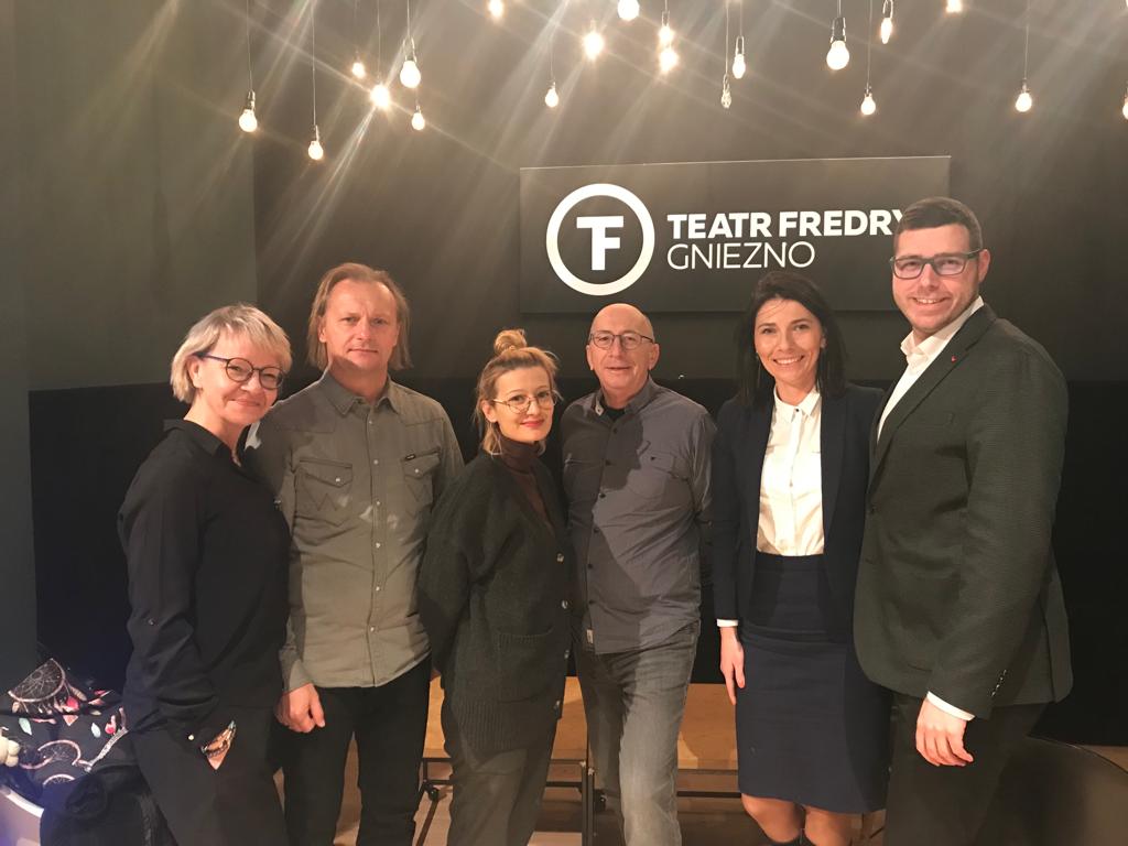 teatr 4